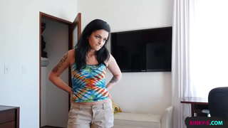 Il mio stepsister non smettere di colpire su di me fino a quando ho messo nel suo quattro zampe e che cazzo stretto leccare figa a raggiungere l'orgasmo - Kylie Foxxx