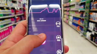 Martinasmith उपयोग पर उसे खिलौना मॉल तक उसे सह