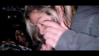 Iに乗っても、幼い少女といいでしょう。