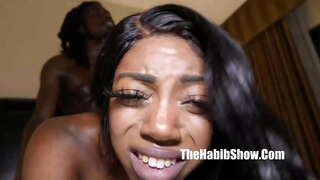 Crystal cooper i dobët me një pre të imët fanatik do cameroncongo bbc