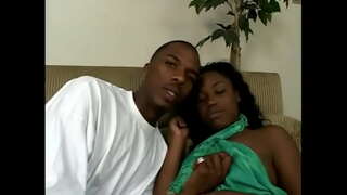 Eboni babe sucks caled schlong du wedyn yn cael fucked ym mhob swyddi