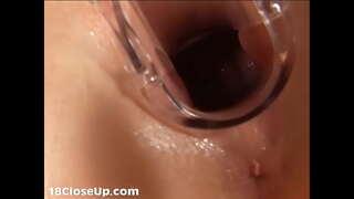 Julia Gynekologiska Examen och Fitta Prospektering (finns i FullHD)