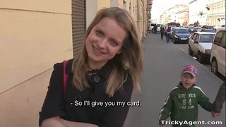 Tricky Agent - Hendes kusse er våd og stram