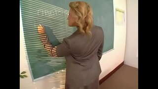 Busty Mwalimu fucks BBC Mwanafunzi