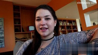 Bòidheach girlfriend a &#039; chiad deepthroat