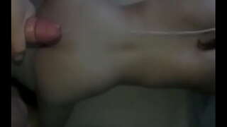 Чоң сперма келип чыгат шаардыктарга бул өнөрүн көргөзүп берди, бири-белдин ылдый жагынын аялы (замедленная сүрөткө тартуу)