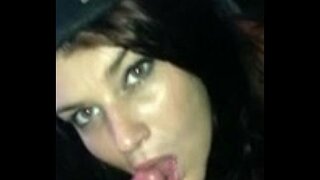 Susjetka daje oralni seks i proguta spermu