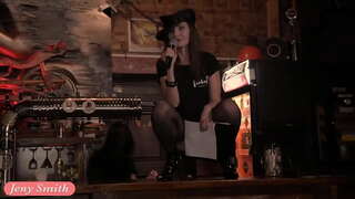 Jeny Smith offentlige nøgen på scenen