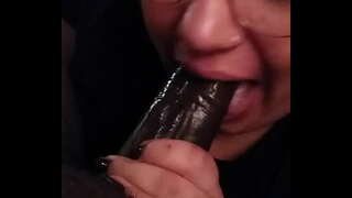 Nerdy mchumba deepthroats