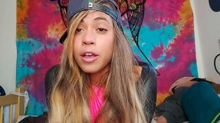 דורך ינעראַקטינג מיט פאַנס,