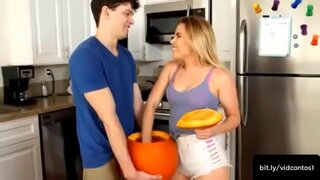 Ngesondo phakathi noodade! Udade yi ndiyavuyiswa, zinika a frog kuba i-Id yakho!