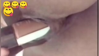 Warm donkerkop masturbasie deur die anus