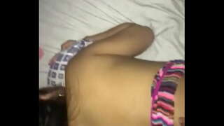 Colorful stocking umfazi andinaku vumelani yiya wakhe buttplug