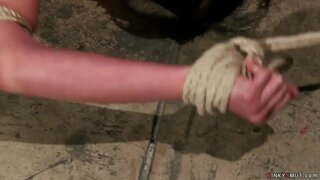 Хууран мэхэлж том tits шаргал эхнэр Интоорын Урагдсан харилцаа, gags намхан хар үстэй Азийн masseuse хэн хэрэг нь түүний нөхөр дараа нь шулуун гэдсээр fucks